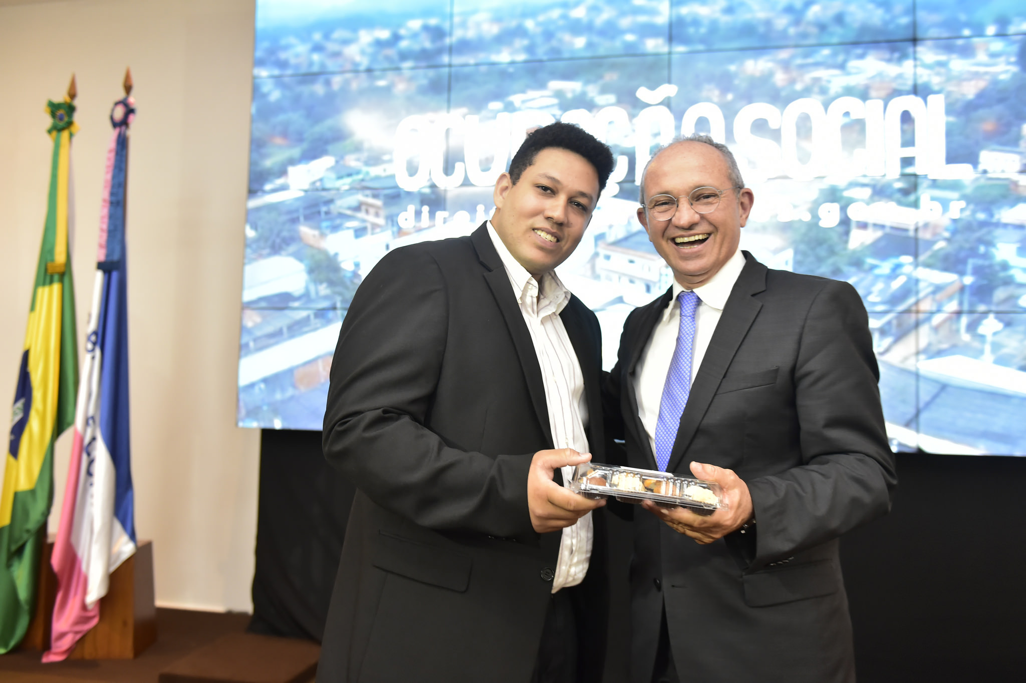 31790496395_49797329ce_k